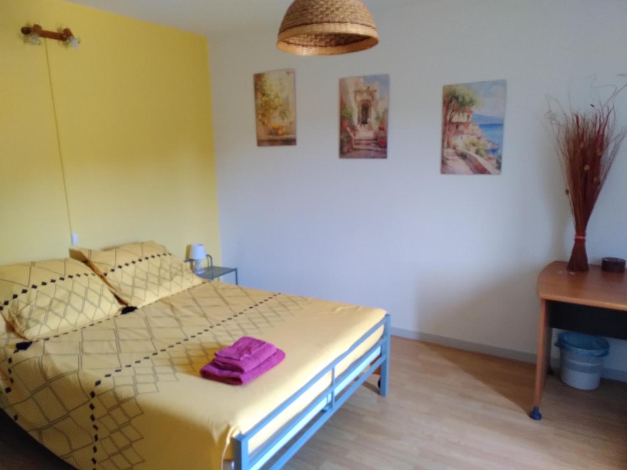 Bed and Breakfast Au Nid De Mes Anges Entrecasteaux Zewnętrze zdjęcie